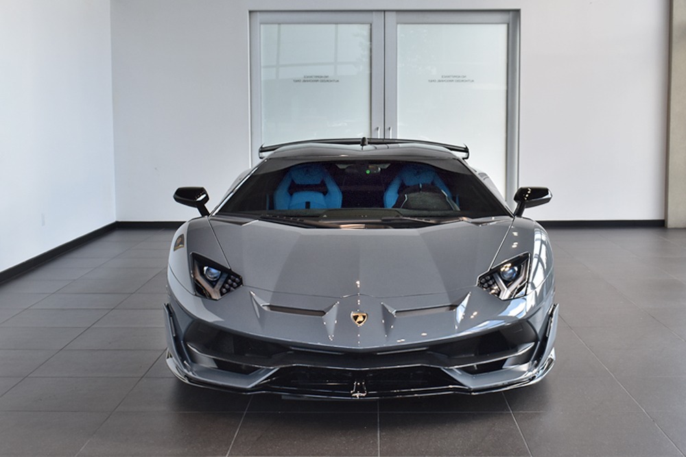 2021 Lamborghini Aventador SVJ Roadster Image 2