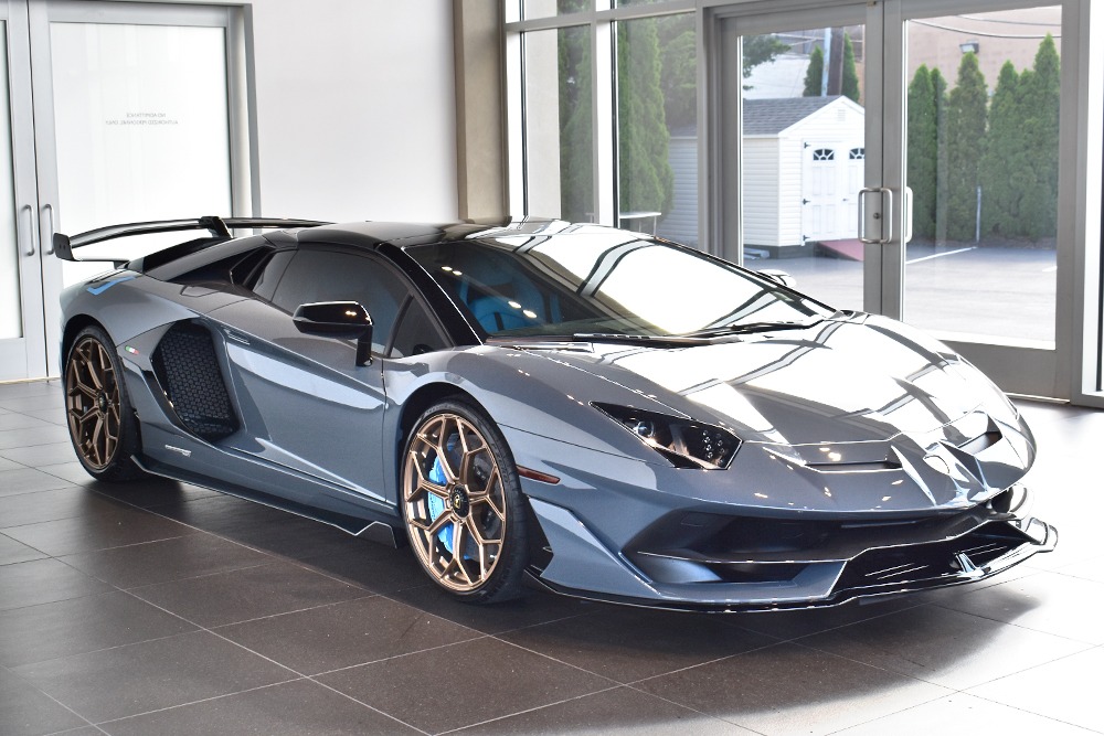 2021 Lamborghini Aventador SVJ Roadster Image 4