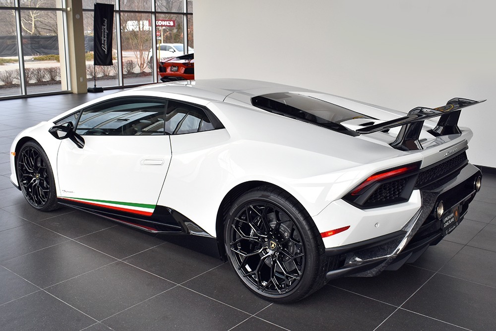 2018 Lamborghini Huracan Image 2