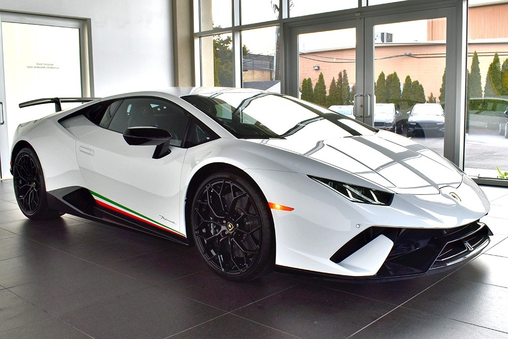2018 Lamborghini Huracan Image 3