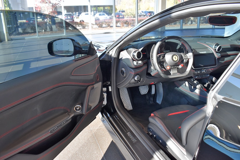 2018 Ferrari GTC4Lusso T Image 5