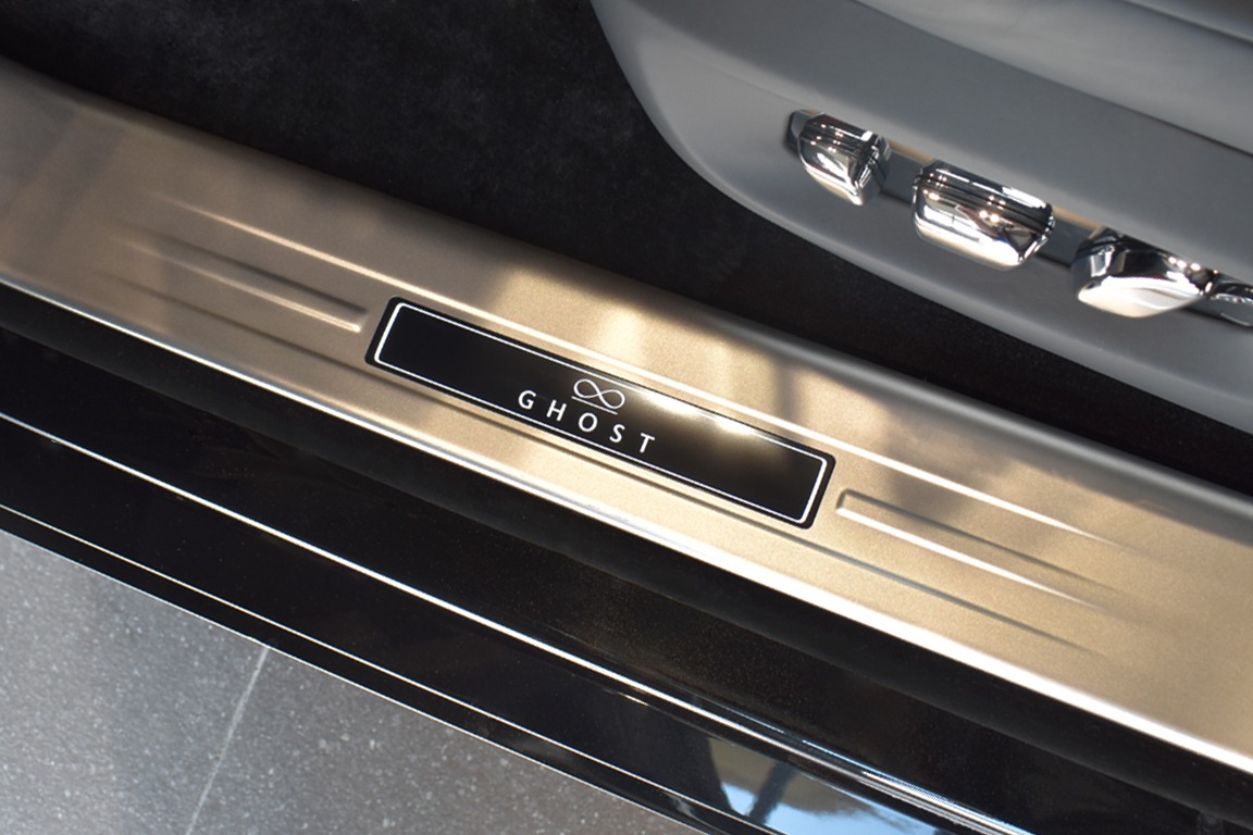 2022 Rolls-Royce Ghost Image 11