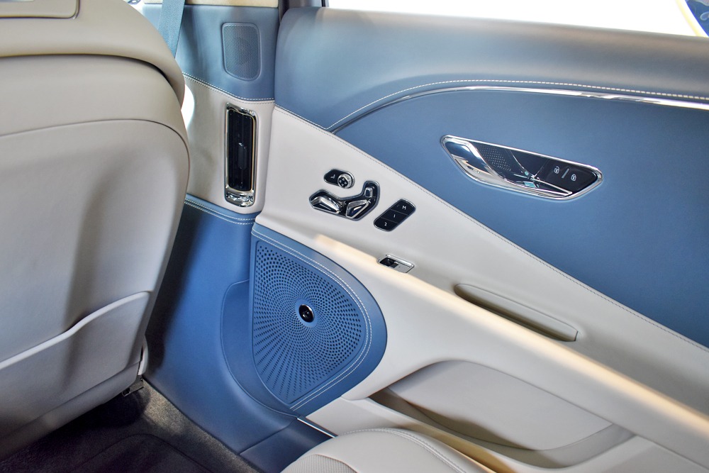 2022 Bentley Flying Spur Image 11