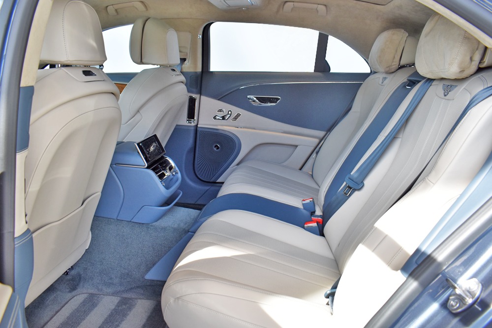 2022 Bentley Flying Spur Image 17