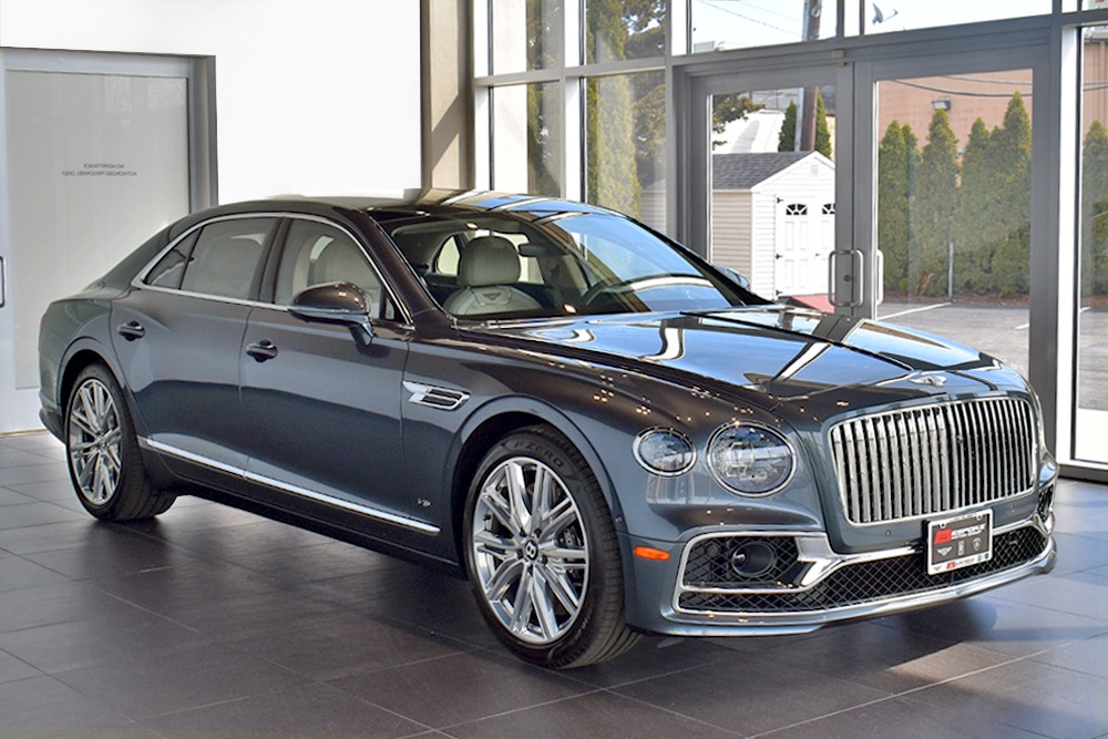 2022 Bentley Flying Spur Image 2