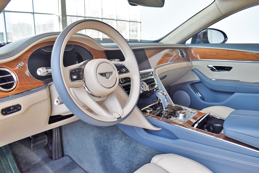 2022 Bentley Flying Spur Image 7