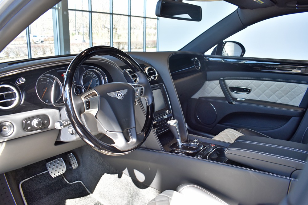 2017 Bentley Flying Spur Image 6