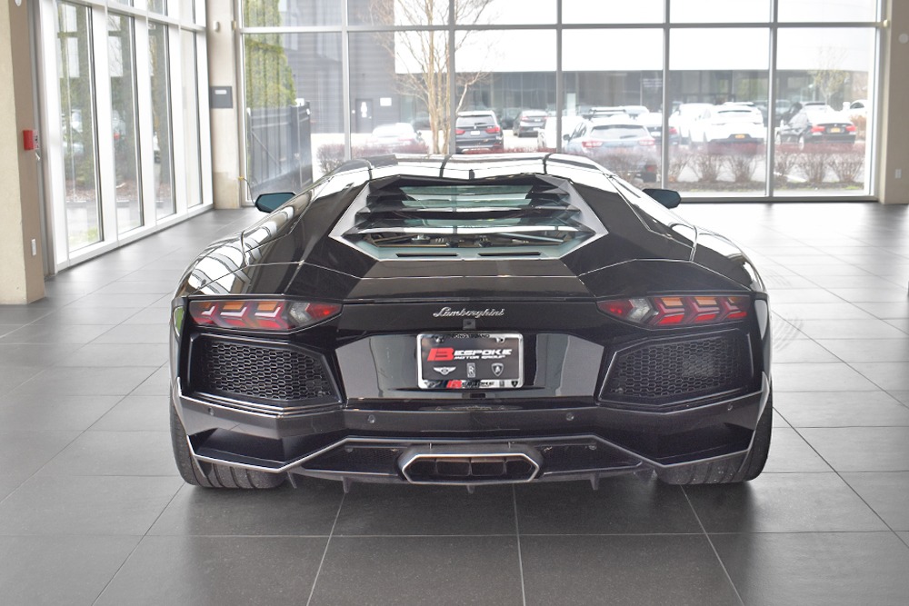 2014 Lamborghini Aventador Image 5
