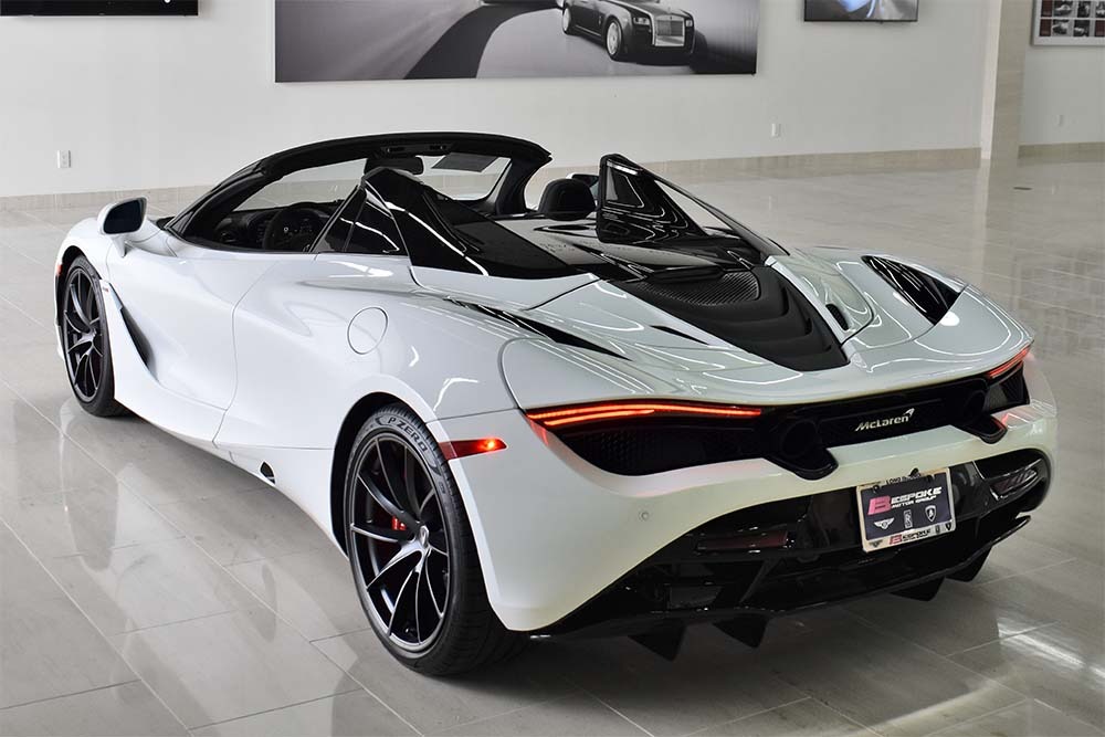 2022 McLaren 720S Spider Image 2