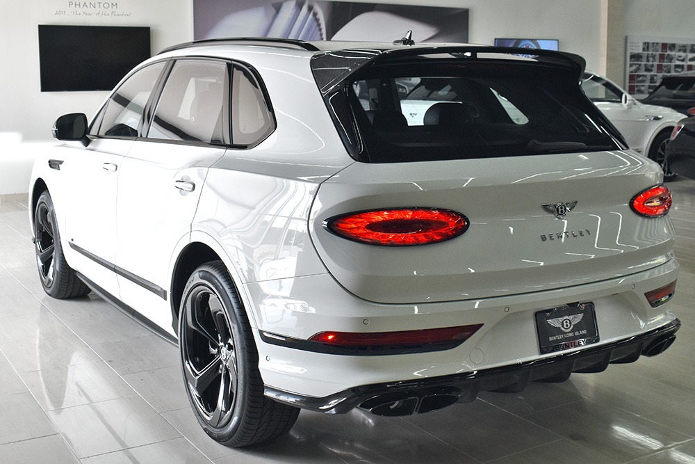 2022 Bentley Bentayga S Image 2