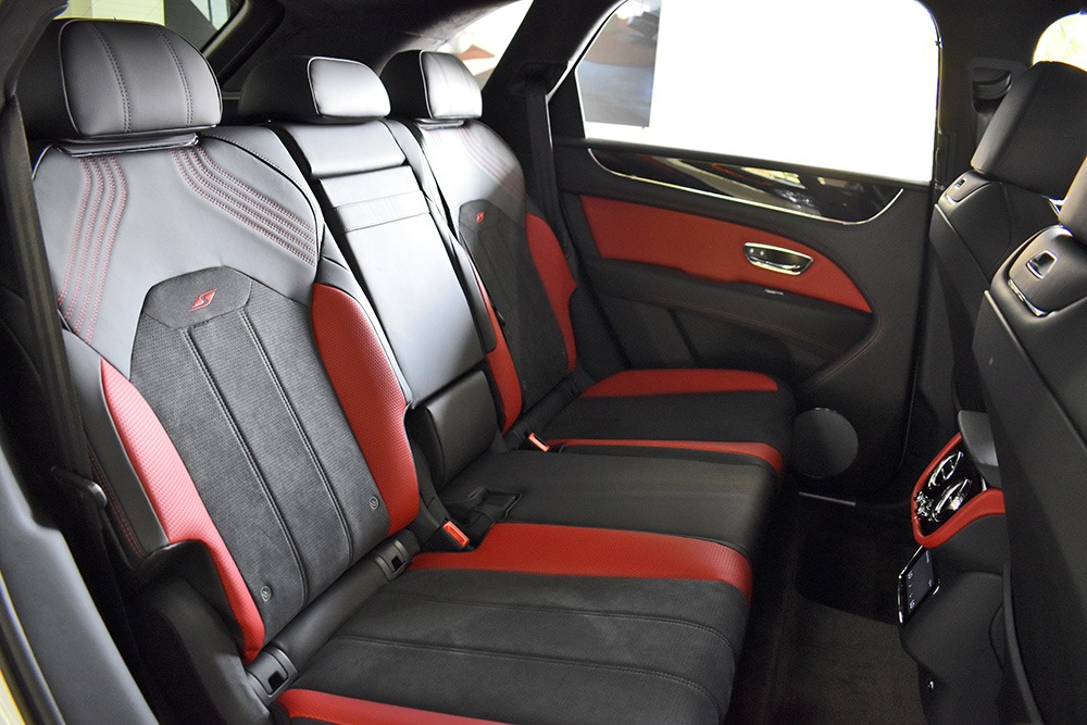 2022 Bentley Bentayga S Image 9