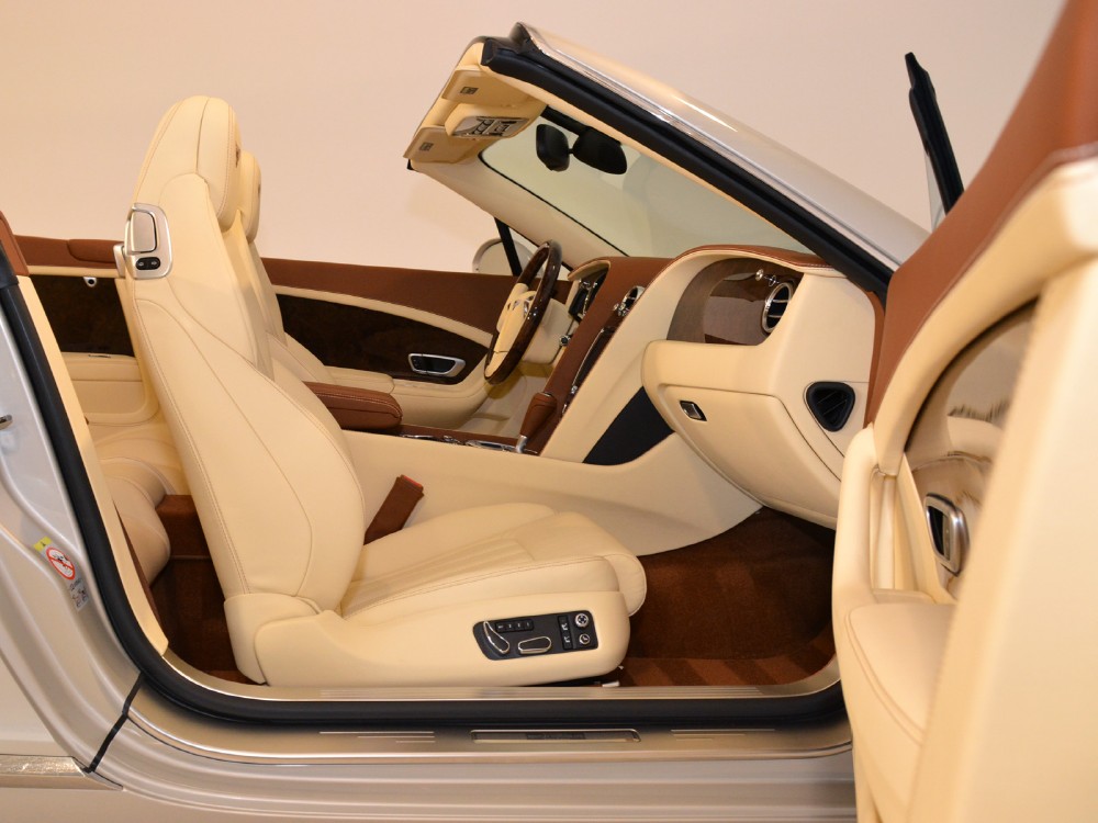 2012 Bentley Continental GT Convertible Image 25