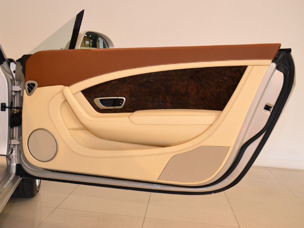 2012 Bentley Continental GT Convertible Image 27