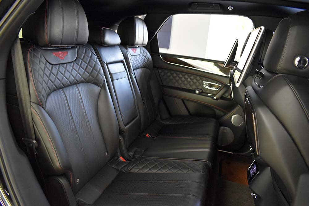 2017 Bentley Bentayga Image 11