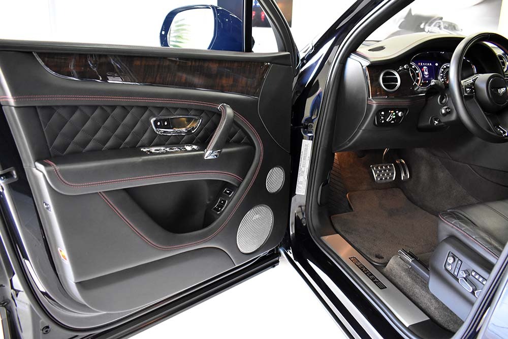 2017 Bentley Bentayga Image 6