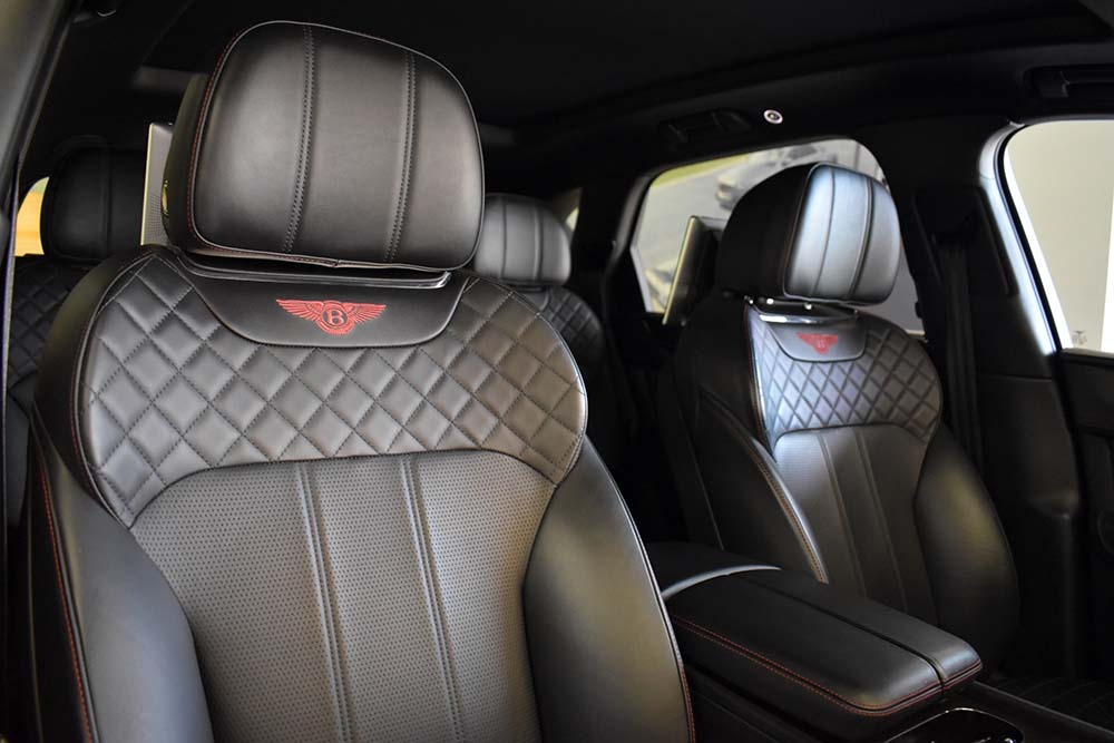2017 Bentley Bentayga Image 8