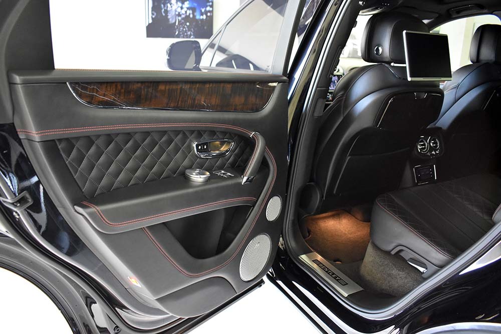 2017 Bentley Bentayga Image 9