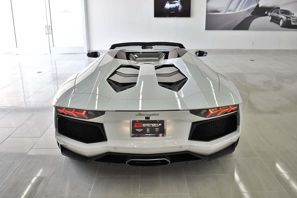 2013 Lamborghini Aventador Image 10