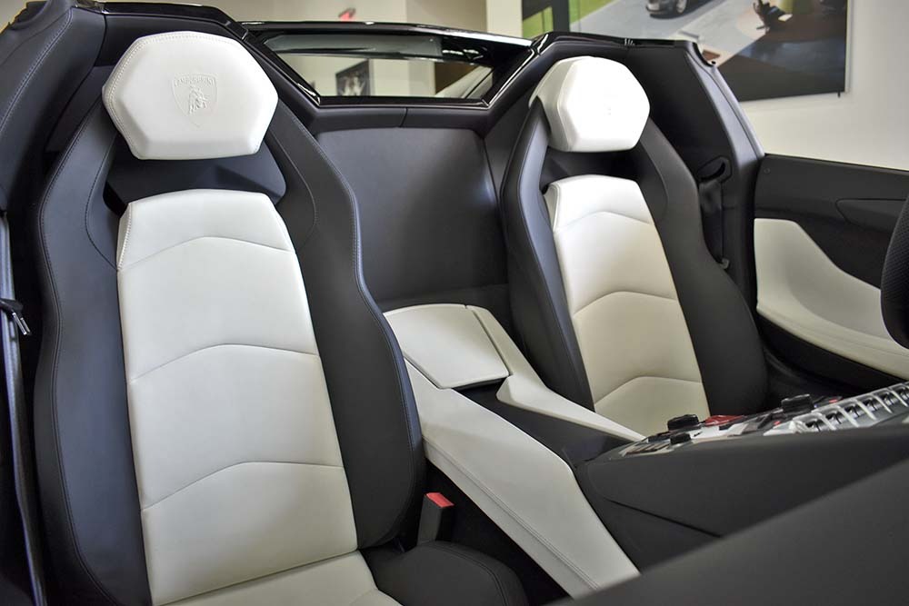 2013 Lamborghini Aventador Image 11