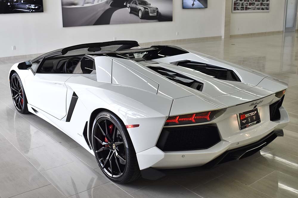 2013 Lamborghini Aventador Image 2