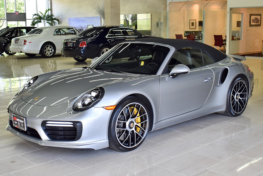 2017 Porsche 911 Image 13