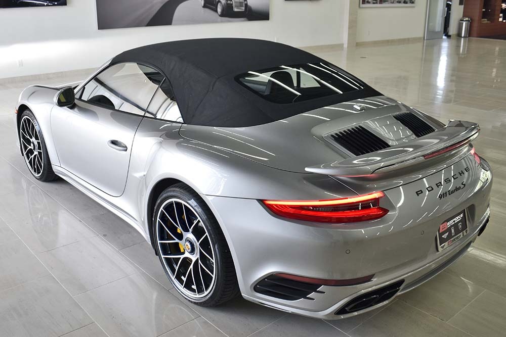 2017 Porsche 911 Image 14