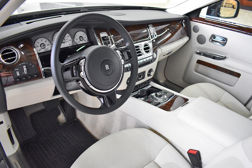 2011 Rolls-Royce Ghost Image 2