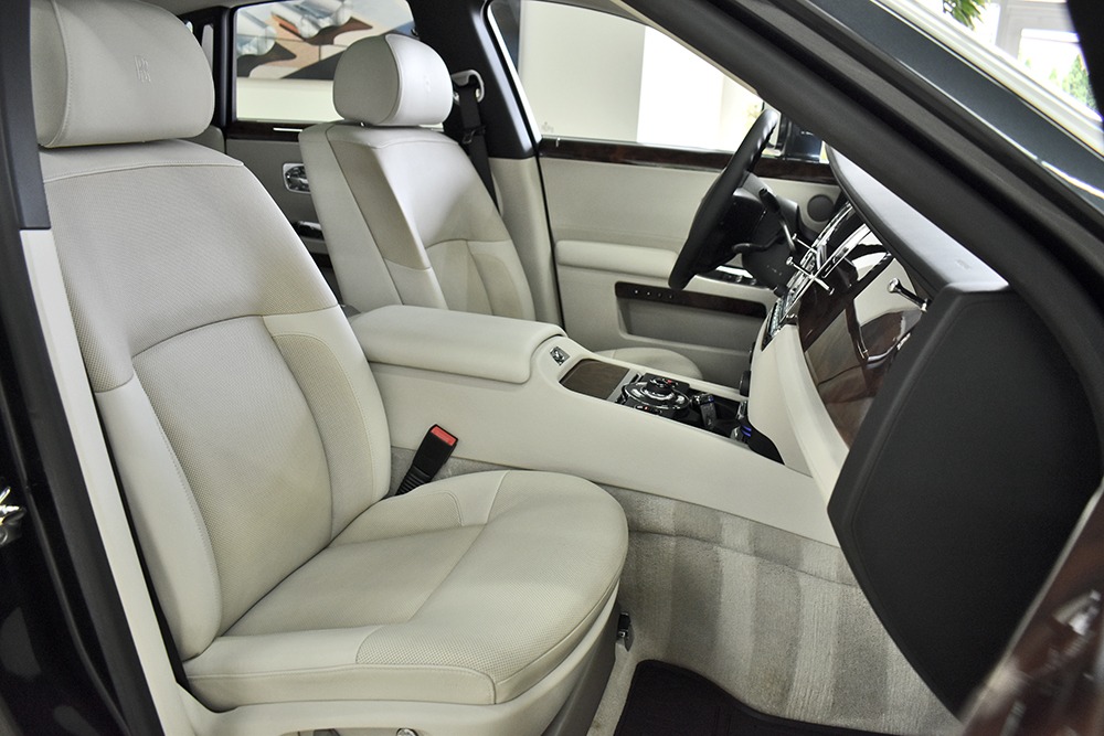 2011 Rolls-Royce Ghost Image 3