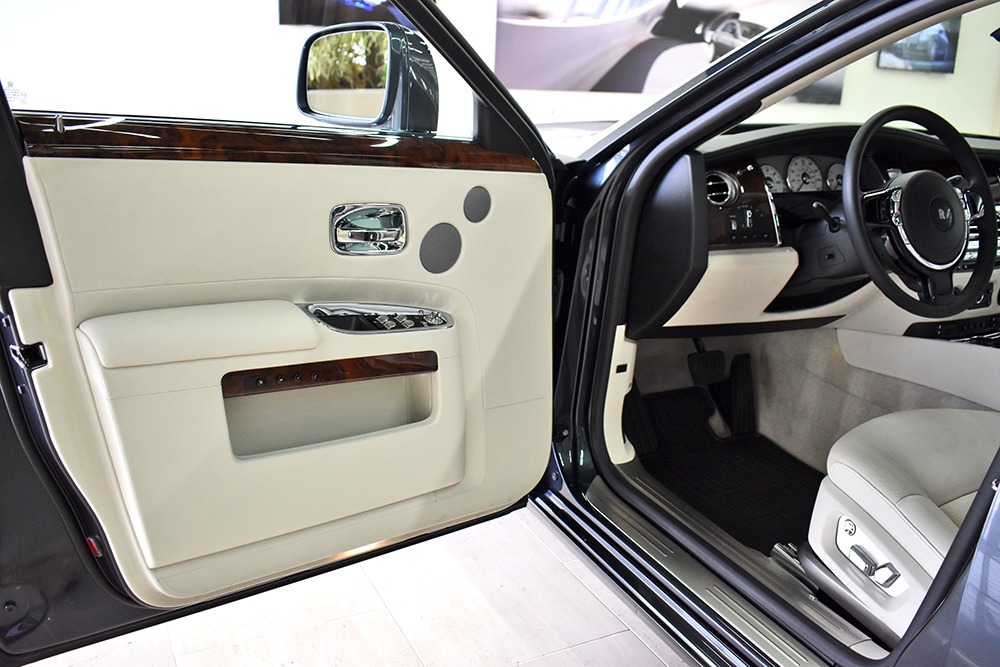2011 Rolls-Royce Ghost Image 5