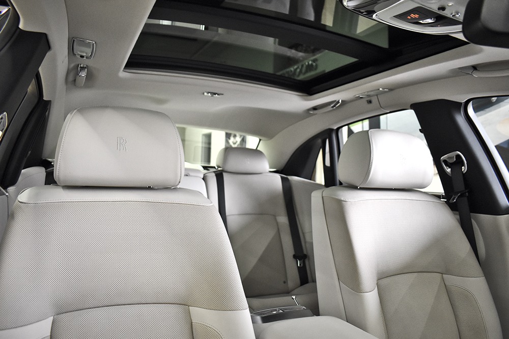 2011 Rolls-Royce Ghost Image 6
