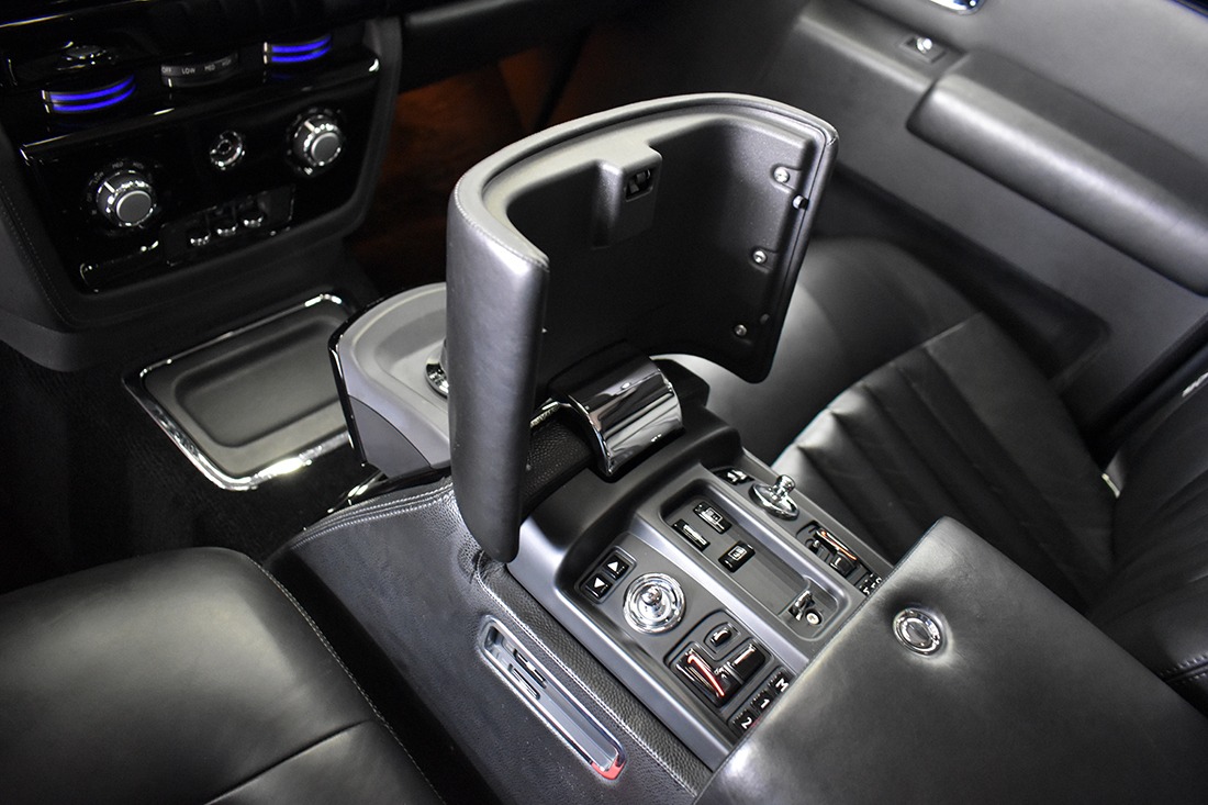 2006 Rolls-Royce Phantom Image 10
