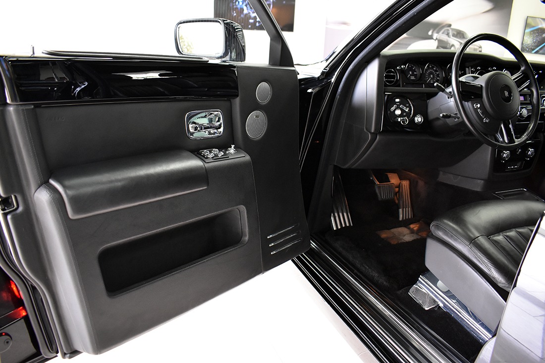 2006 Rolls-Royce Phantom Image 7