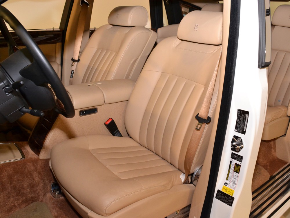 2010 Rolls-Royce Phantom Image 14