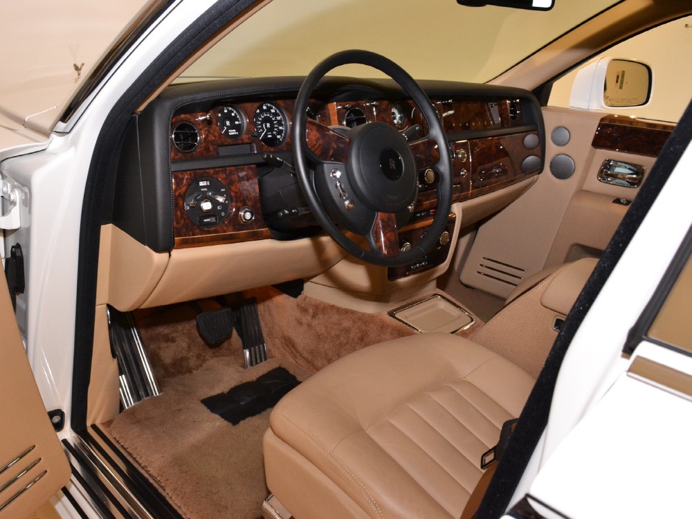 2010 Rolls-Royce Phantom Image 3