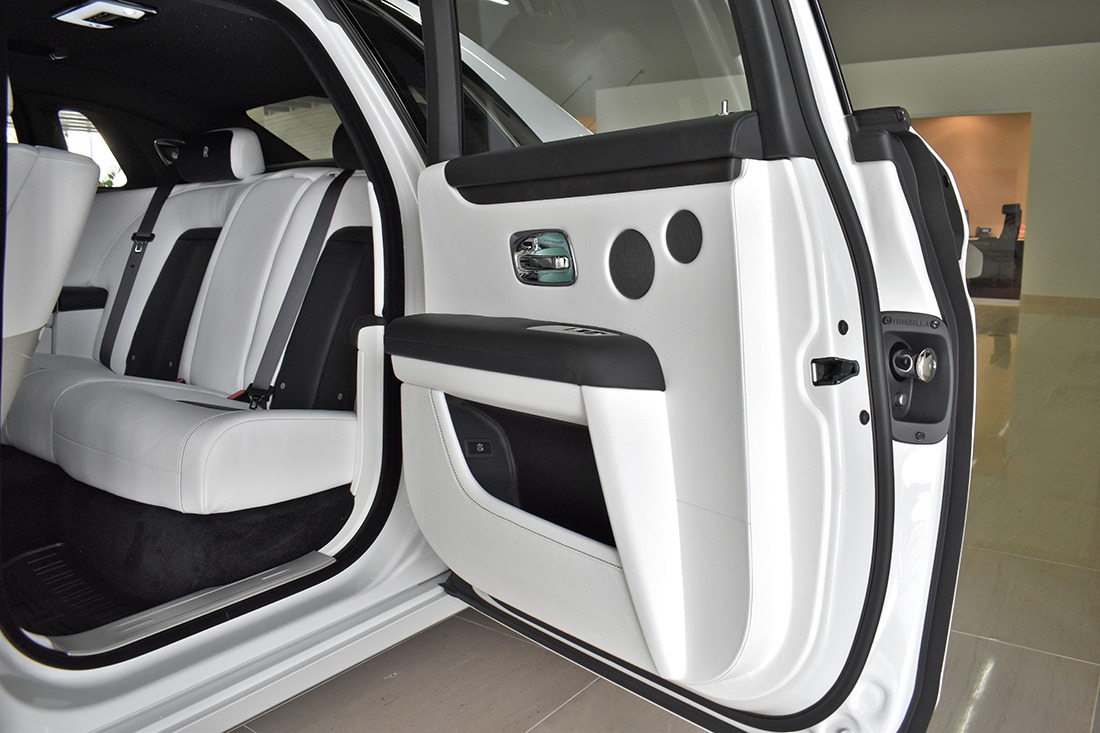 2022 Rolls-Royce Ghost Image 8