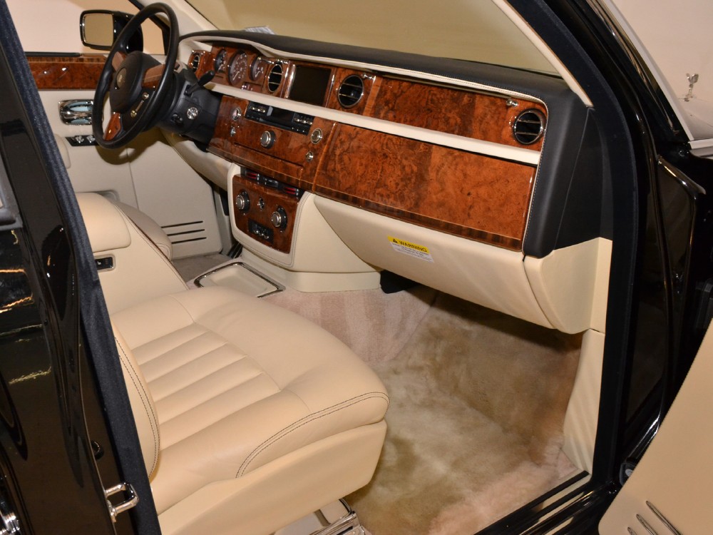 2006 Rolls-Royce Phantom Image 15