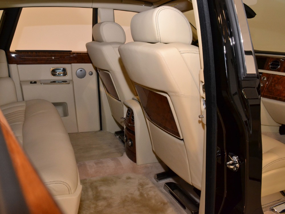 2006 Rolls-Royce Phantom Image 24