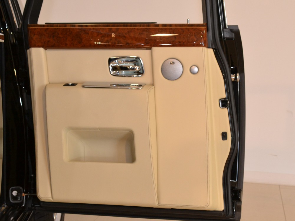 2006 Rolls-Royce Phantom Image 28