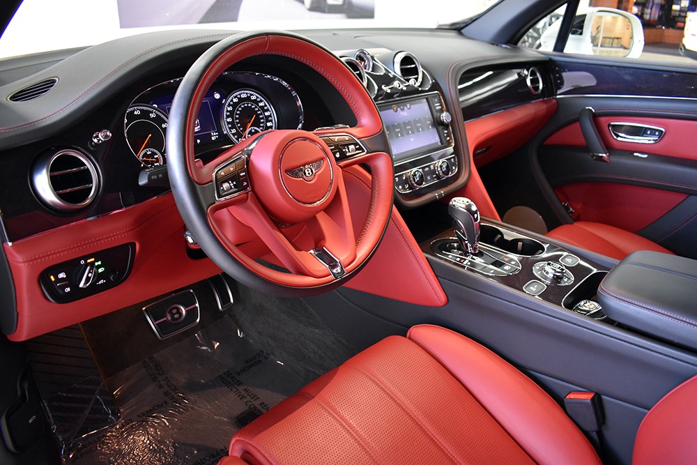 2020 Bentley Bentayga V8 Image 4