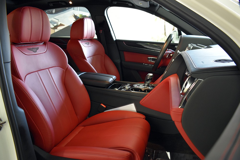 2020 Bentley Bentayga V8 Image 5