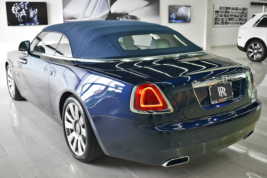 2017 Rolls-Royce Dawn Image 14