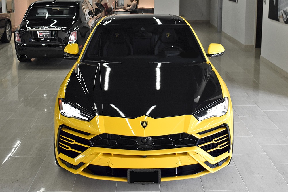 2022 Lamborghini Urus Image 9