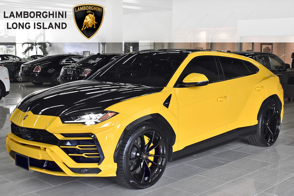 2022 Lamborghini Urus Image 1