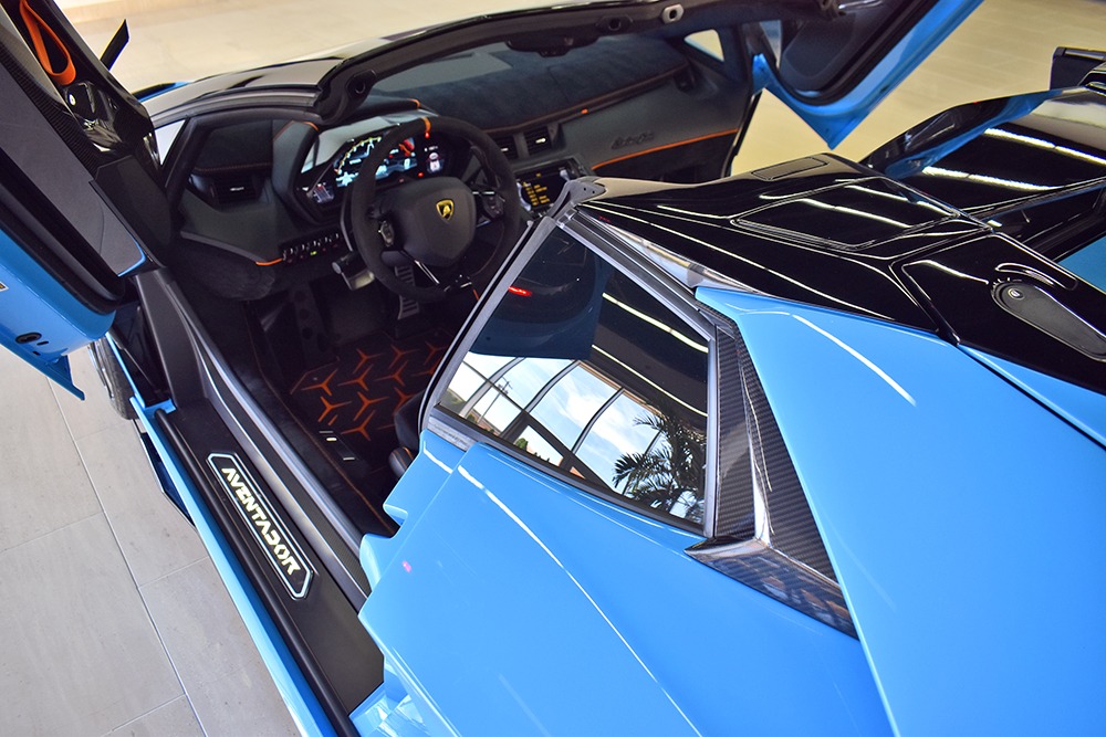 2020 Lamborghini Aventador Image 7