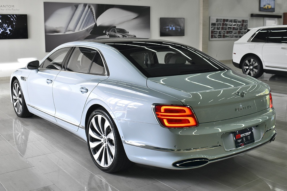 2020 Bentley Flying Spur Image 2