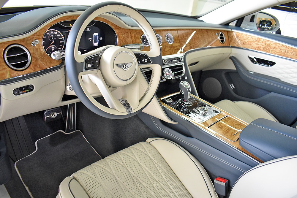 2020 Bentley Flying Spur Image 3