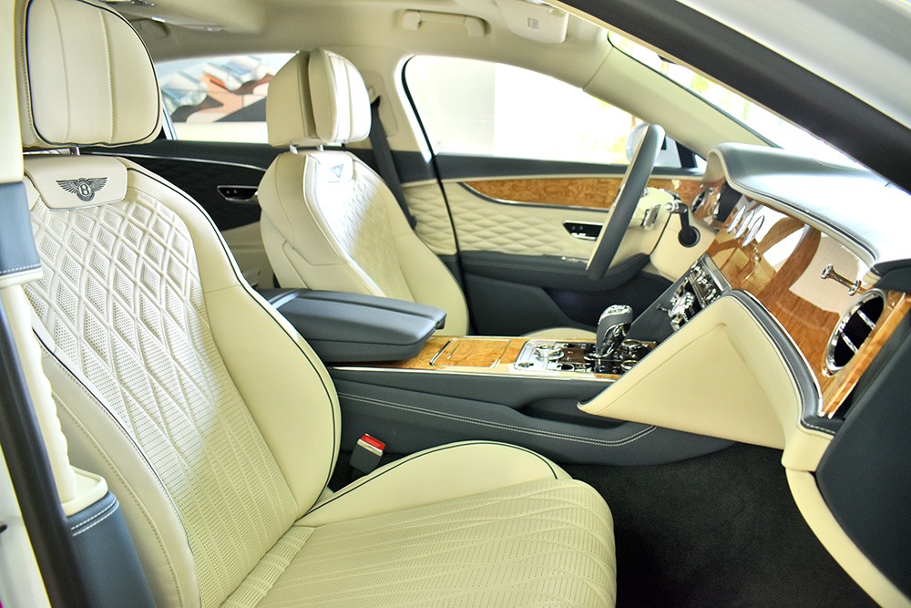 2020 Bentley Flying Spur Image 4