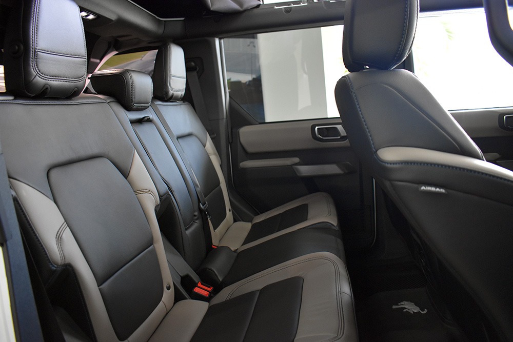 2022 Ford Bronco Image 9