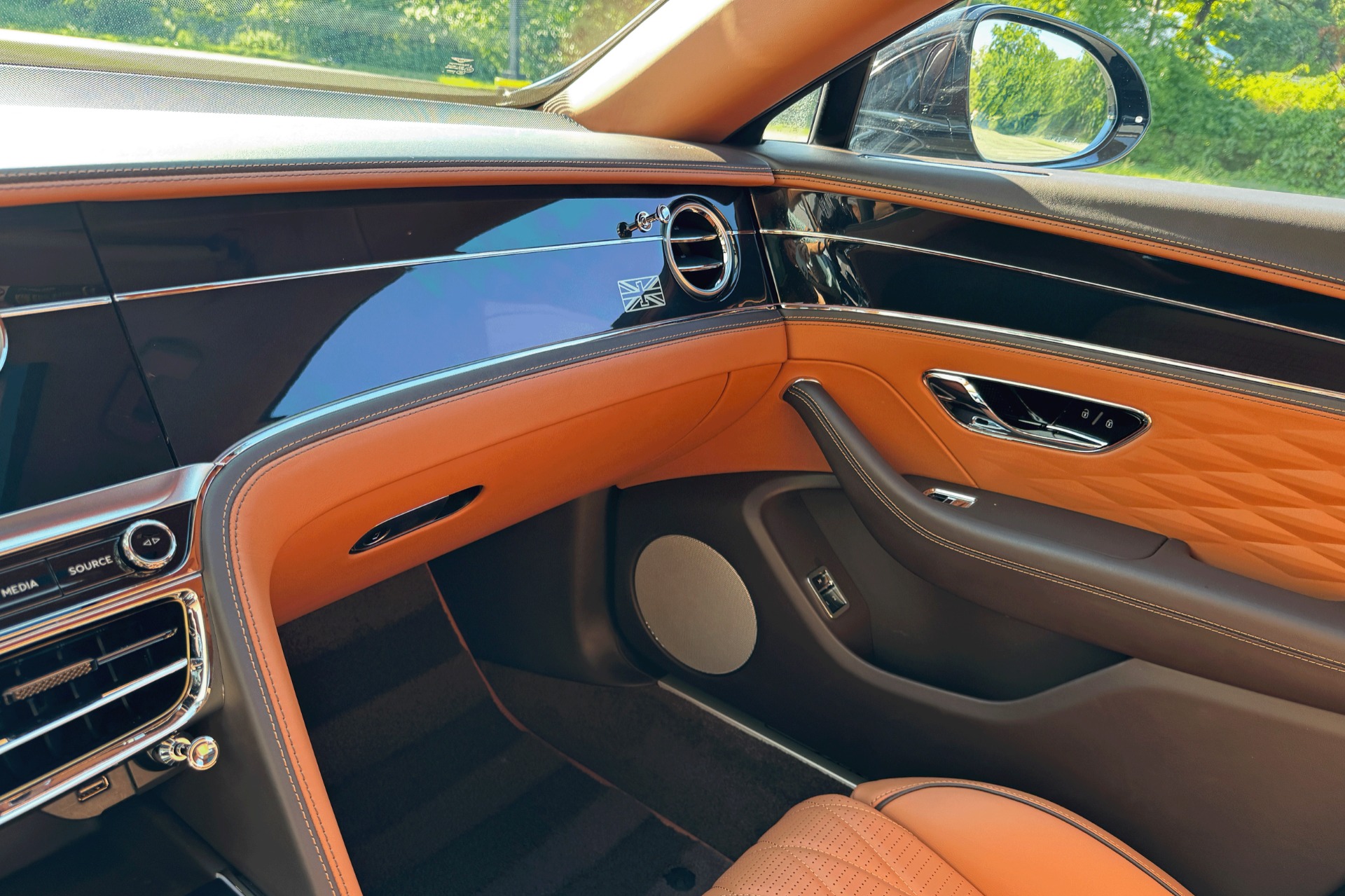 2020 Bentley Flying Spur Image 11