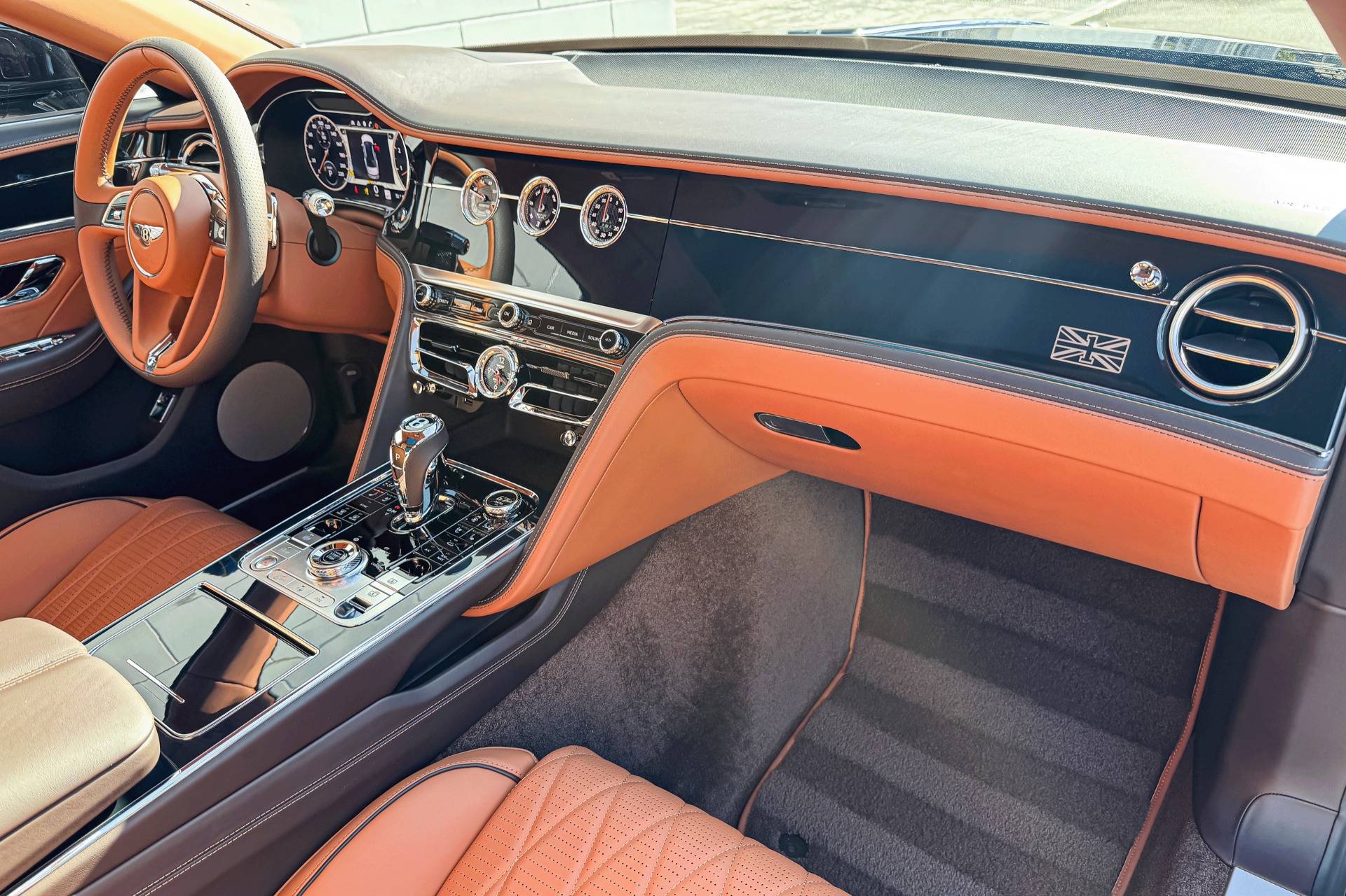 2020 Bentley Flying Spur Image 2